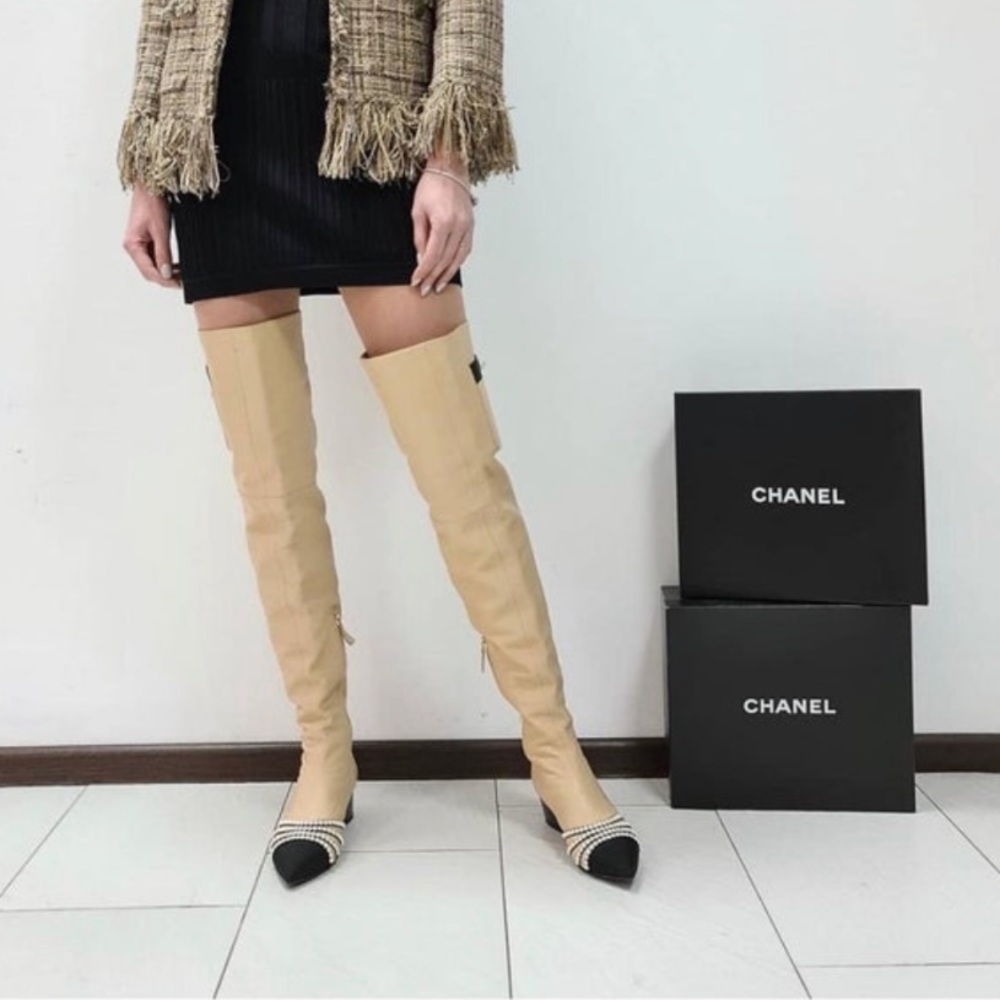 CHANEL PEARL BOOT - Picture 2 of 9